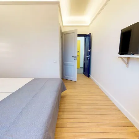 Guest house In Old Town + Stations *